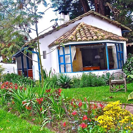 מלון אוטהוואלו Hacienda Cusin מראה חיצוני תמונה
