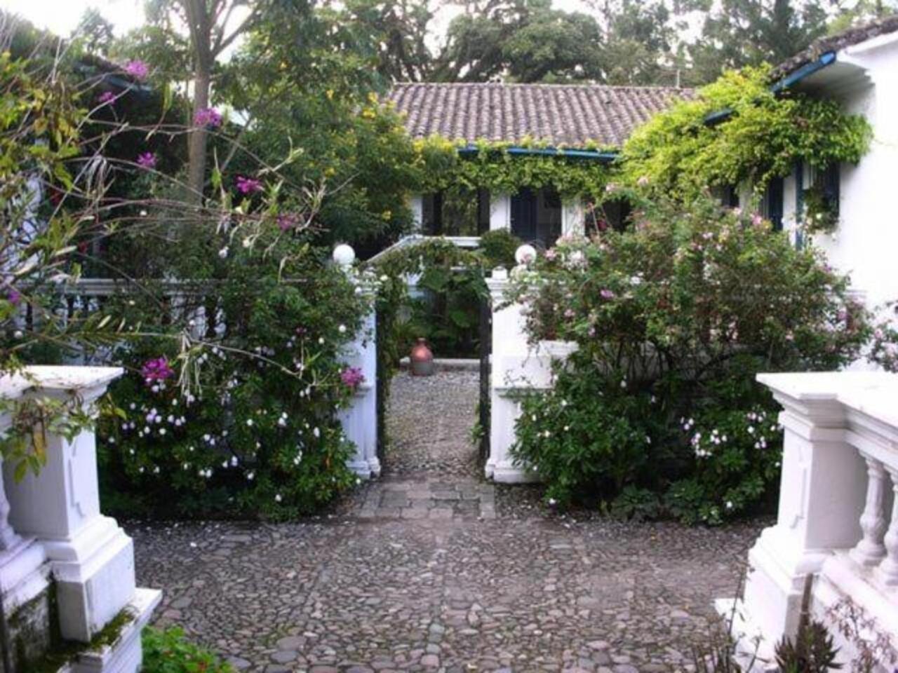 מלון אוטהוואלו Hacienda Cusin מראה חיצוני תמונה